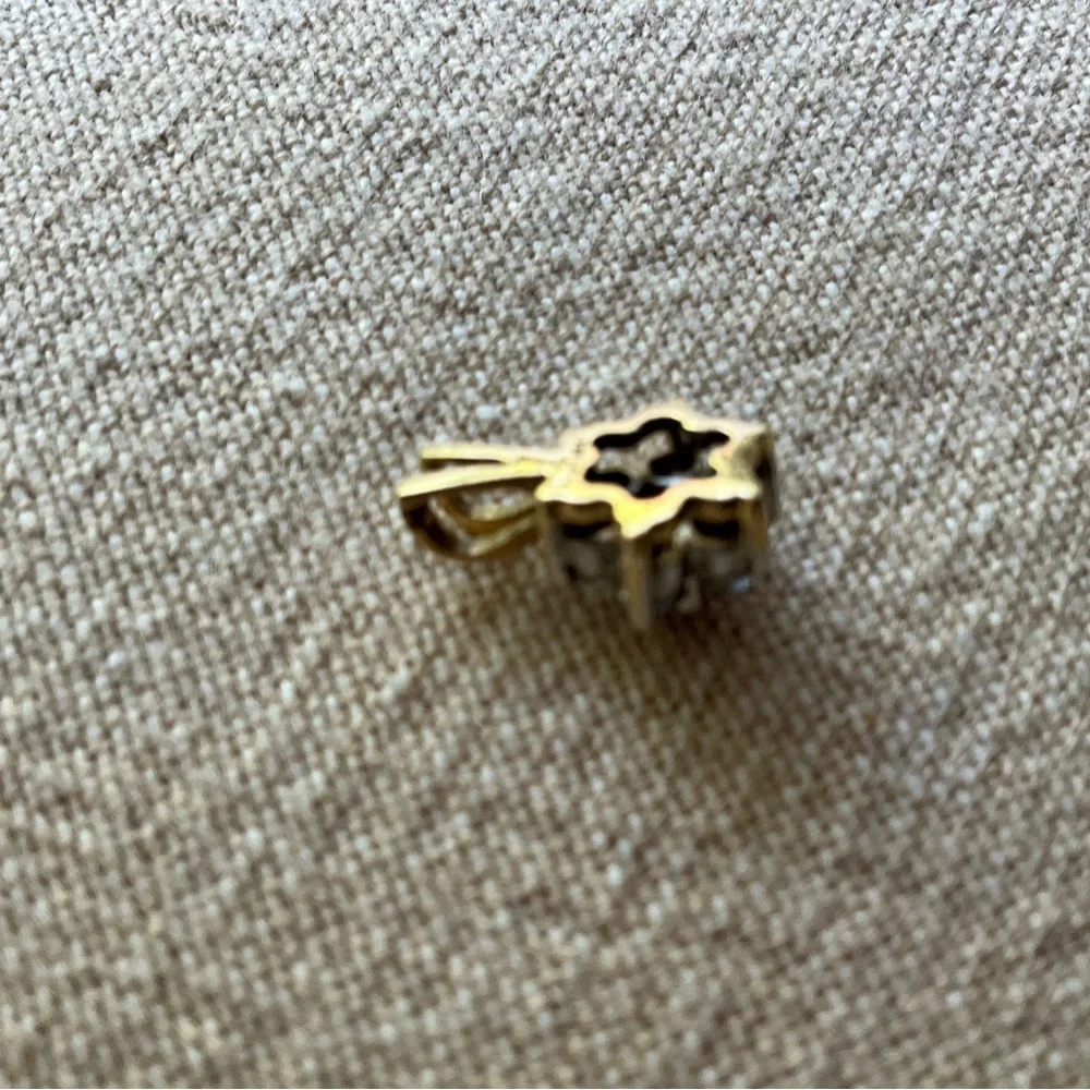 DIAMOND PENDANT - Picture 2 of 4